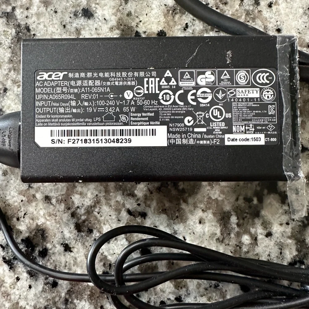 (1) ACER A11-065N1A 19V 3.42A 65W Genuine Original AC Power Adapter Charger